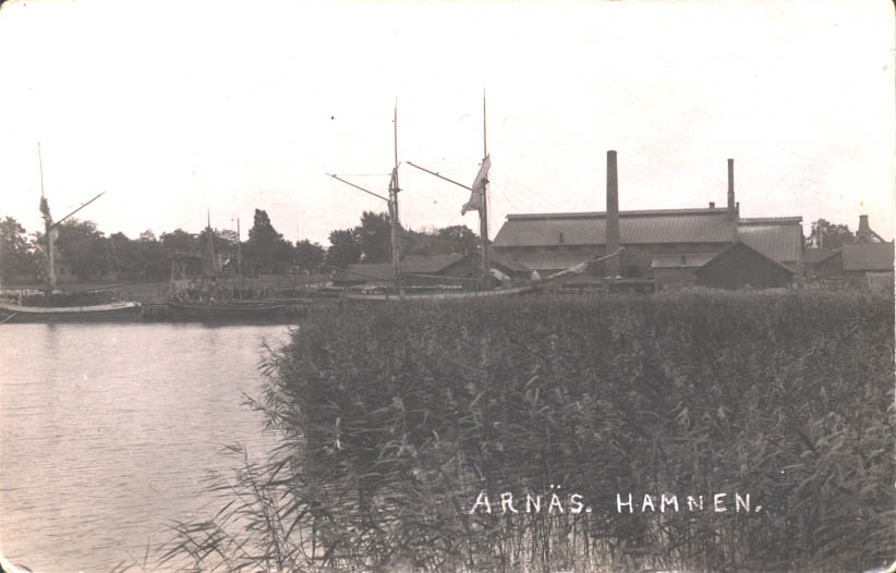 01655l Årnäs hamn